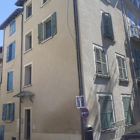 Charmant Petit Studio Au Coeur De Figeac Apartman Kültér fotó