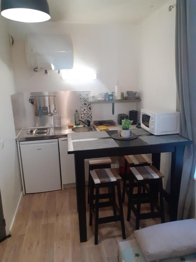 Charmant Petit Studio Au Coeur De Figeac Apartman Kültér fotó